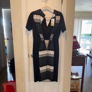 Donna Morgan Elegant Black and Gray Patterned Dress